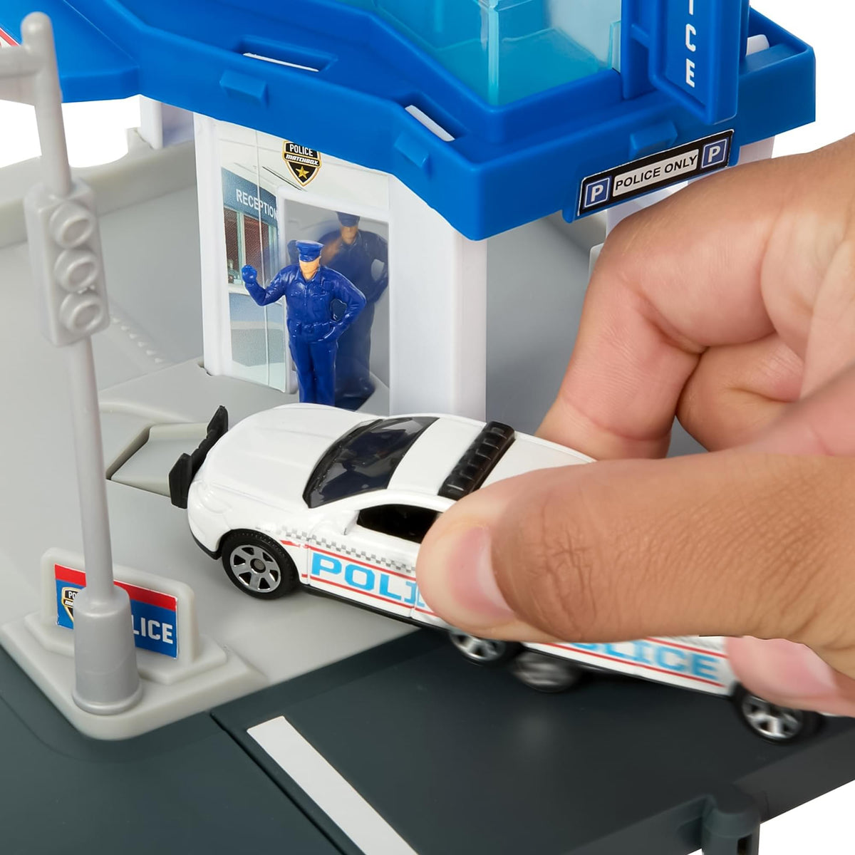Matchbox Action Drivers Police Traffic Center Playset